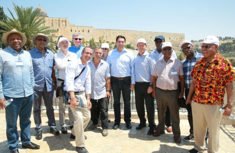 Israel's Ambassador to the UN Danny Danon guides counterparts through a tour of Jerusalem. (photo credit: ARNON BOSSANI AND FRAYDA LEIBTAG)