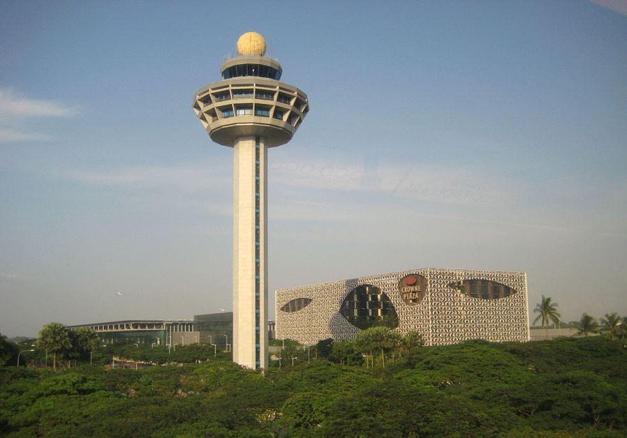 Singapore's Changi Airport‏ (LARS CURFS/WIKIMEDIA COMMONS) 