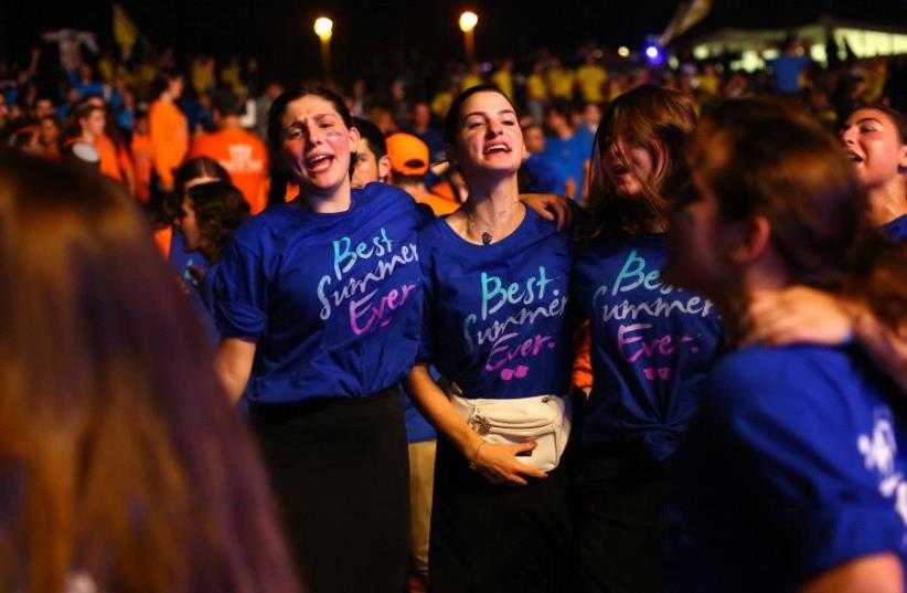 Campers at the Yom NCSY concert (photo credit: JOSH WEINBERG)