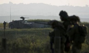 IDF soldiers near the Gaza border