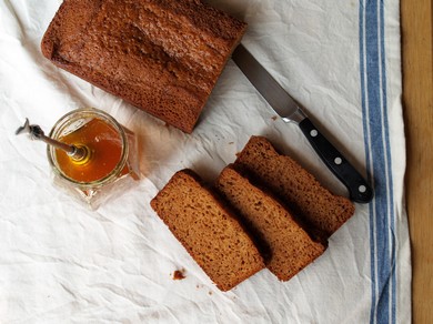 Honey cake (Gayle Squires)