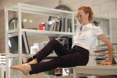 Exercising in the office (Yossi Aloni)