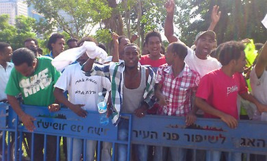 Eritrean migrants protest Negev detention facility