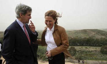US Secretary of State John Kerry and Justice Minister Tzipi Livni [file]