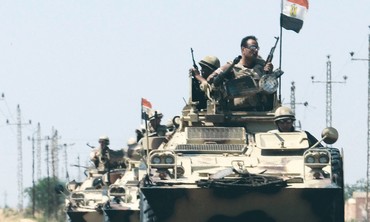 Egyptian troops en route to Sinai 