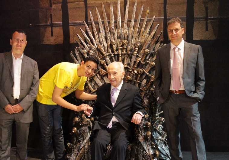 Peres game of thrones (Courtesy YES)