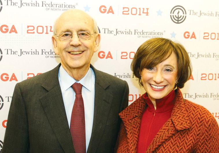 Dede Feinberg, immediate past chair of JFNA’s Executive Committee, with Supreme Court Associate Justice Stephen Breyer at last year’s GA (photo credit: JFNA)