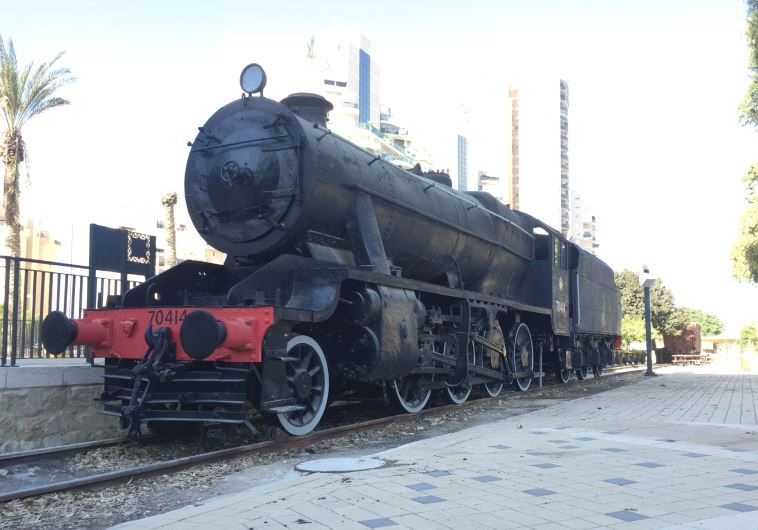 The 70414 locomotive (photo credit: SETH J. FRANTZMAN)