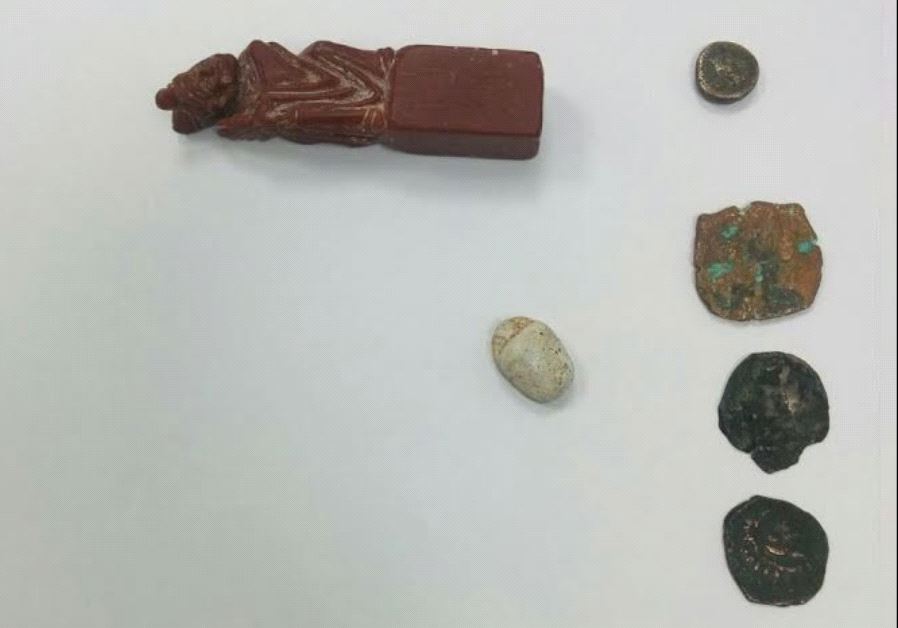 ntiquities seized at Erez Crossing. (Courtesy of Crossings Authority Security Office)