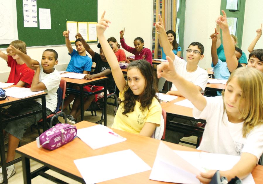 Children in classroom (MARC ISRAEL SELLEM)