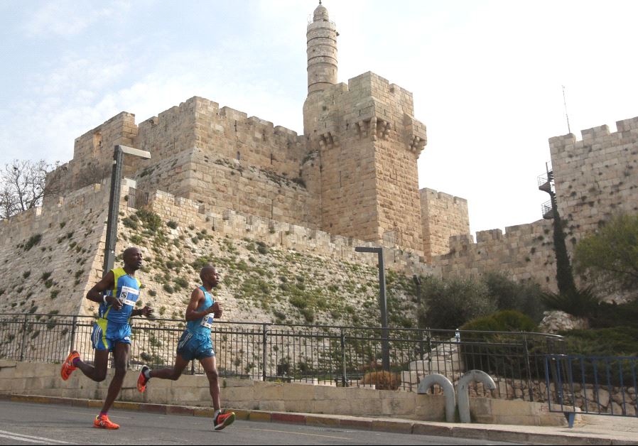 Runners in the Jerusalem Marathon (photo credit: MARC ISRAEL SELLEM)
