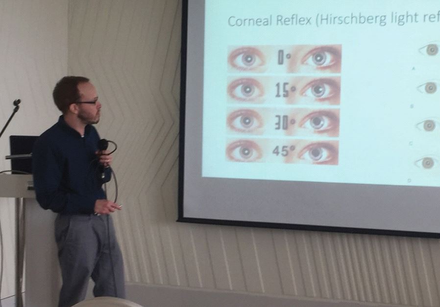 Ophthalmologist Dr. Daniel Rappoport lectures to Yeladoctor staff (Anya Goldblatt)