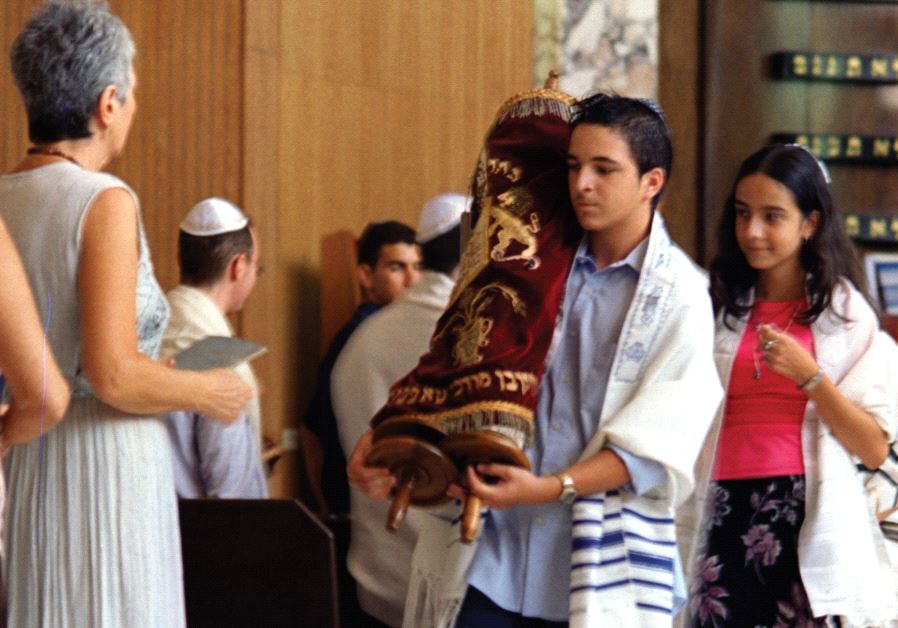 SUPPORTED BY JDC, bar/bat mitzvah programs are thriving in Cuba’s Jewish community. (COURTESY OF JDC)