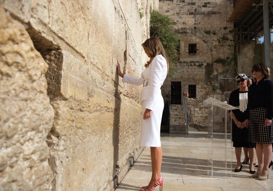 FIRST LADY Melania Trump stands at the Western Wall (Reuters)