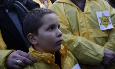 Hungarians protesting against far-right politician's anti-semitic remarks