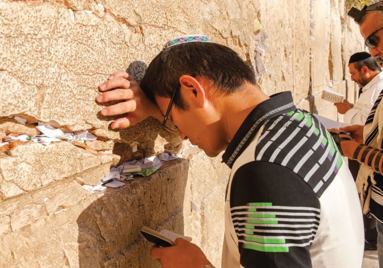 Gideon Fan at the Western Wall. (credit: Courtesy)