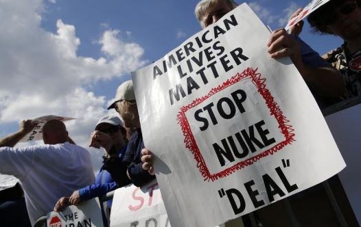 Activists gather at a Capitol Hill rally against the Iran nuclear deal in Washington September 9, 2015 (credit: REUTERS)