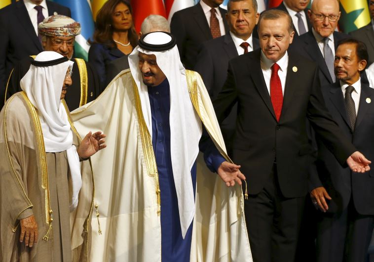 Turkish President Tayyip Erdogan (R), Emir of Kuwait Sheikh Sabah al-Ahmad al-Sabah (L) and King Salman of Saudi Arabia at the Organisation of Islamic Cooperation (OIC) Istanbul Summit (credit: REUTERS)
