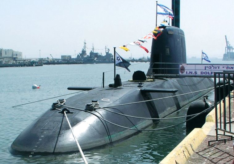 A dolphin-class submarine constructed by German company Howaldtswerke- Deutsche Werft for the Israel Navy (credit: AMOS BEN GERSHOM, GPO)