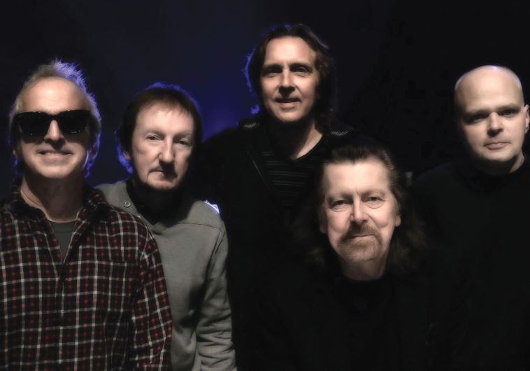 Members of The Orchestra: From left; Glen Burtnik, Mik Kaminski, Eric Troyer, Louis Clark, Gordon Townsend