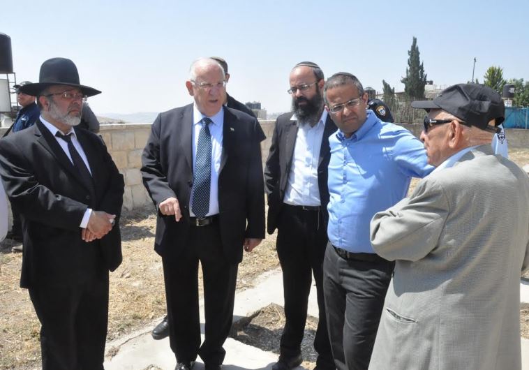 Rivlin with members of Afghani community on Mount of Olives