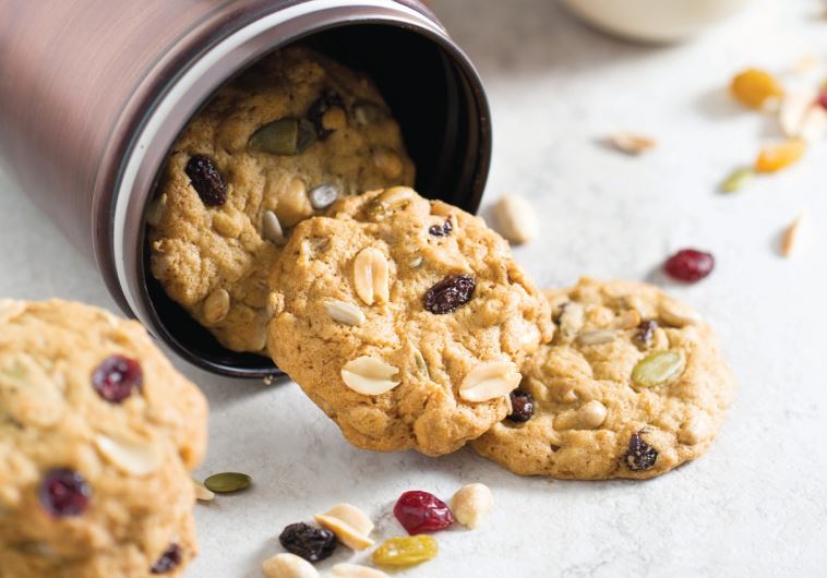 Trail mix oatmeal cookies