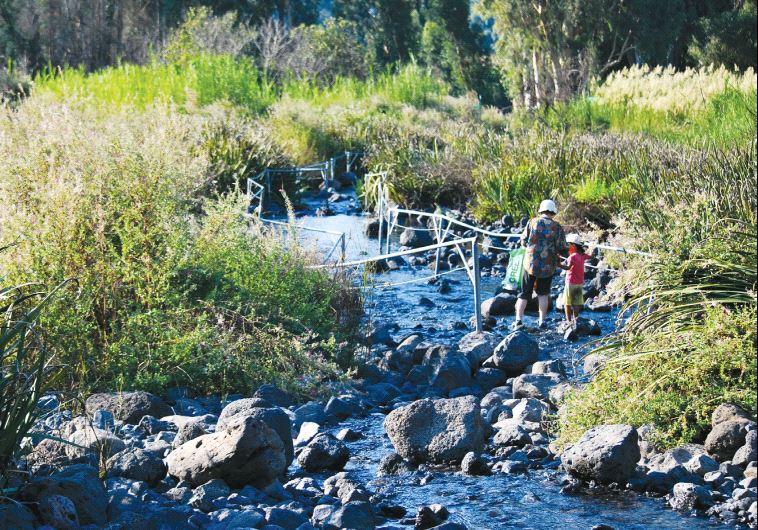 The paths of Ein Tina continue to please year after year