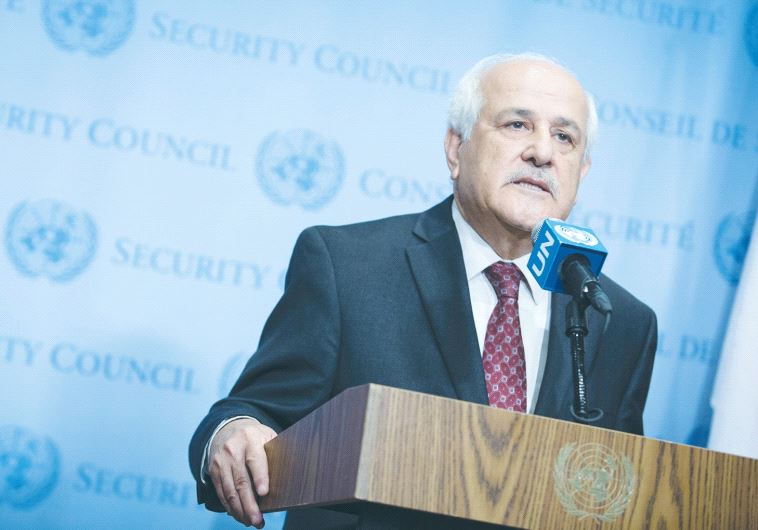RIYAD H. MANSOUR, permanent observer of Palestine to the UN, speaks to journalists in New York yesterday.