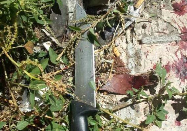 Knife from scene of stabbing attack at the Cave of the Patriarchs near Hebron, September 19, 2016