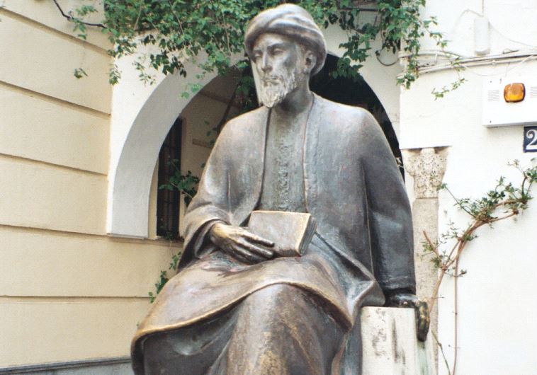The statue of Maimonides in Cordoba, Spain