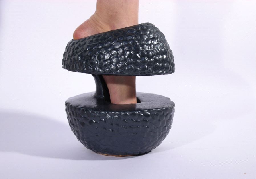 NOA RUBIN, ‘A Tribute to Alexander McQueen’