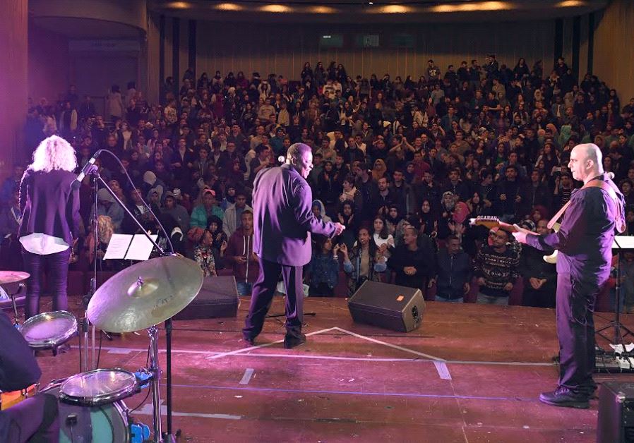 Roy Young and his band play for Arab and Jewish students at the Lod Cultural Center.