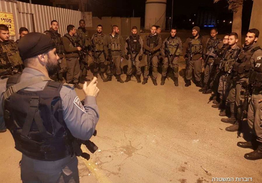 Israeli security forces arrest Palestinians involved in violent riot in Nabi Saleh in West Bank‏