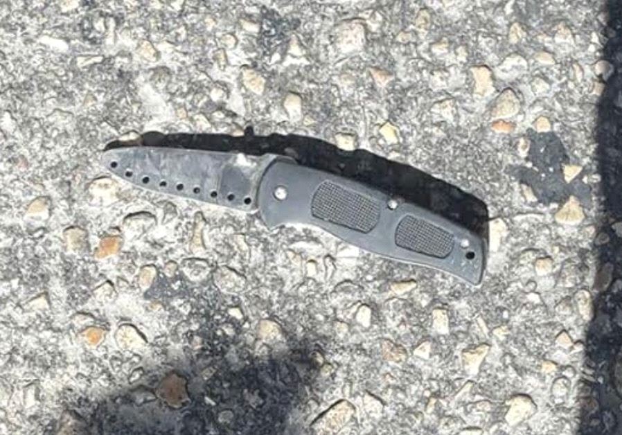 The knife allegedly used in the attempted stabbing at the Hizma checkpoint, north of Jerusalem