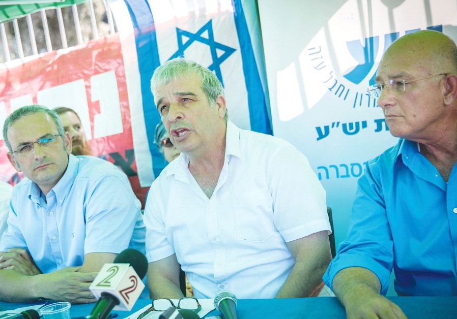 YESHA COUNCIL HEAD Avi Ro’eh speaks during a press conference at the protest tent of Beit El residents in Jerusalem yesterday.